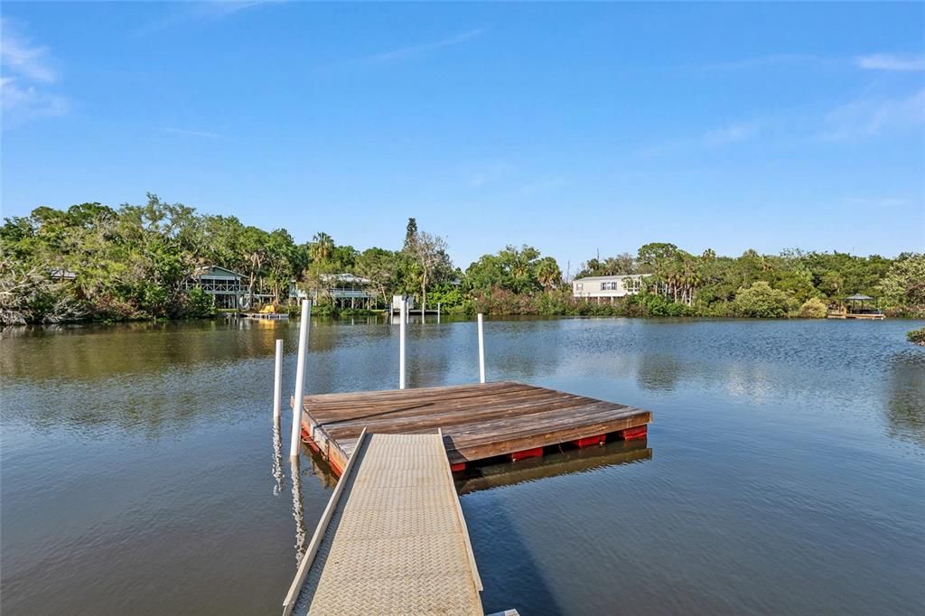 En Venta: $549,000 (3 camas, 2 baños, 1144 Pies cuadrados)