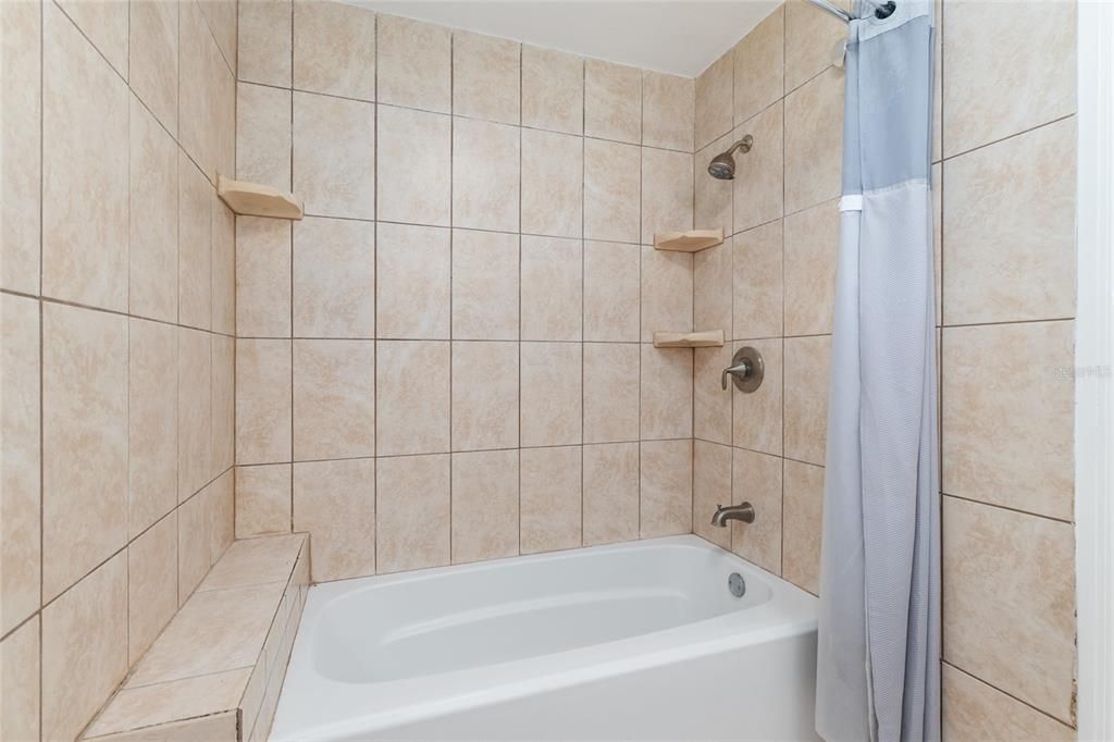 En Venta: $549,000 (3 camas, 2 baños, 1144 Pies cuadrados)