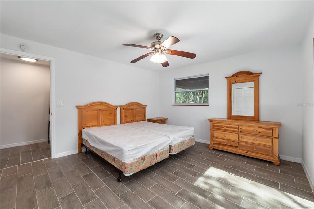En Venta: $549,000 (3 camas, 2 baños, 1144 Pies cuadrados)