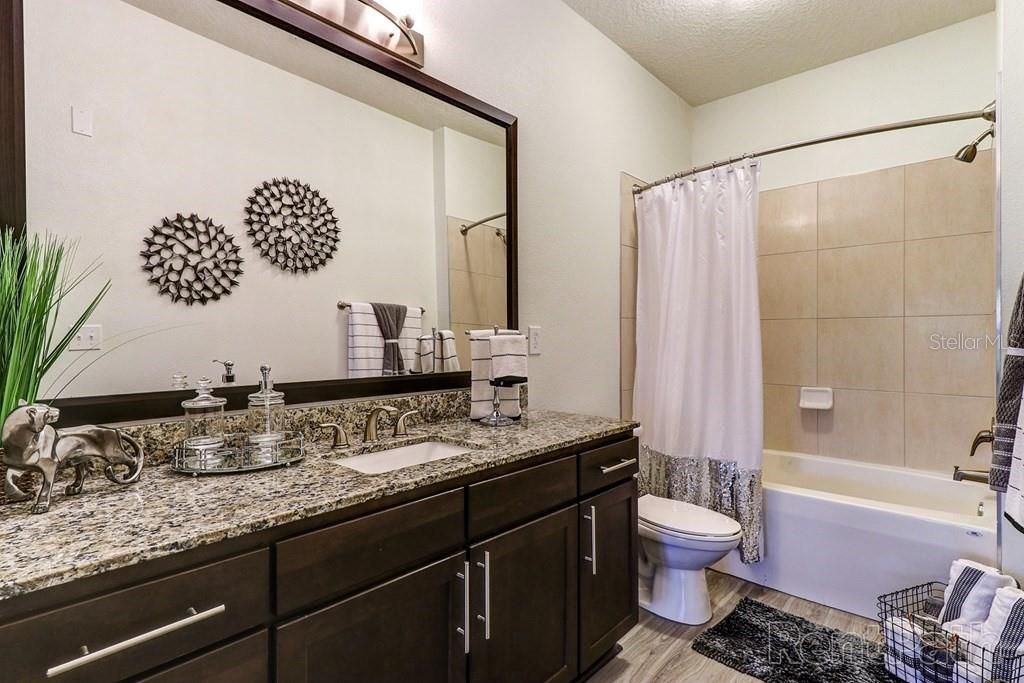 For Rent: $1,527 (1 beds, 1 baths, 746 Square Feet)