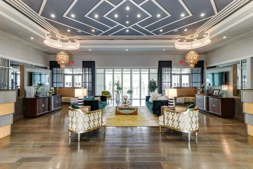 For Rent: $1,527 (1 beds, 1 baths, 746 Square Feet)