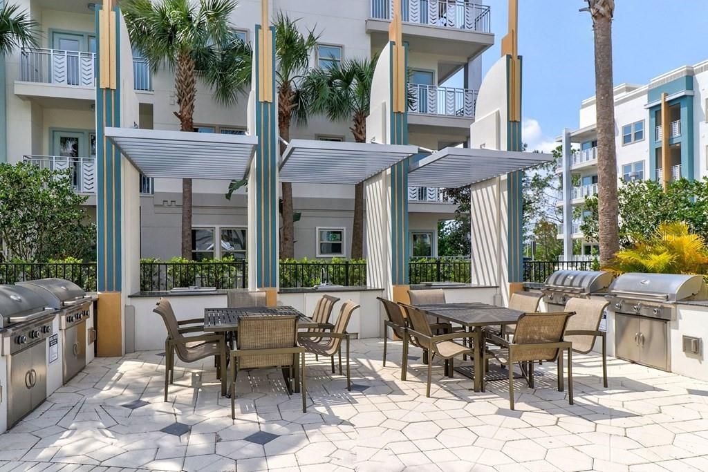For Rent: $1,527 (1 beds, 1 baths, 746 Square Feet)