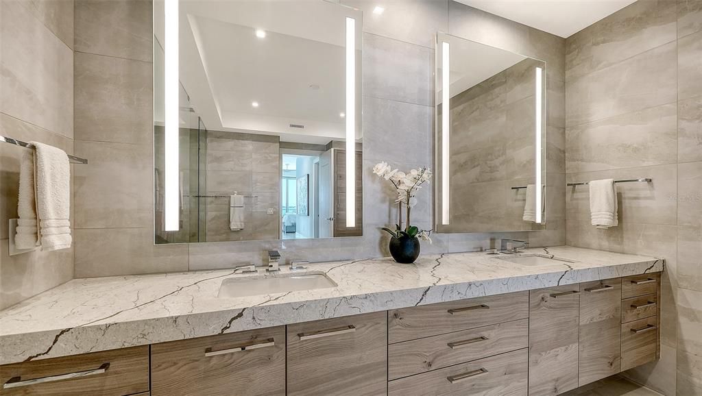 For Sale: $6,900,000 (3 beds, 3 baths, 3798 Square Feet)