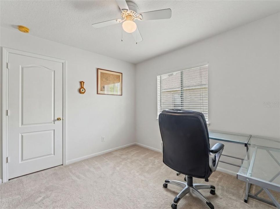 Activo con contrato: $414,900 (4 camas, 3 baños, 2184 Pies cuadrados)
