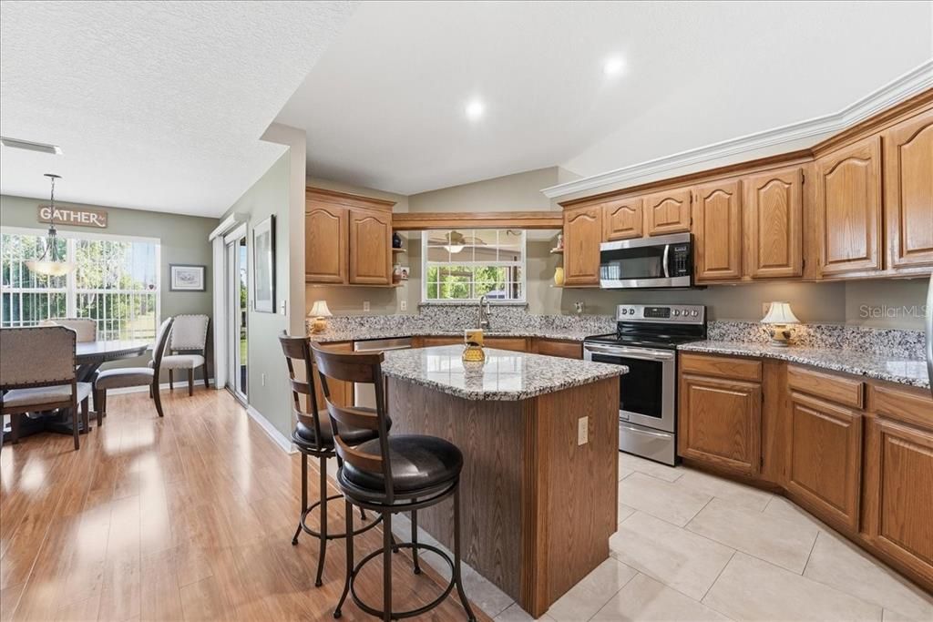 En Venta: $675,000 (5 camas, 2 baños, 2756 Pies cuadrados)