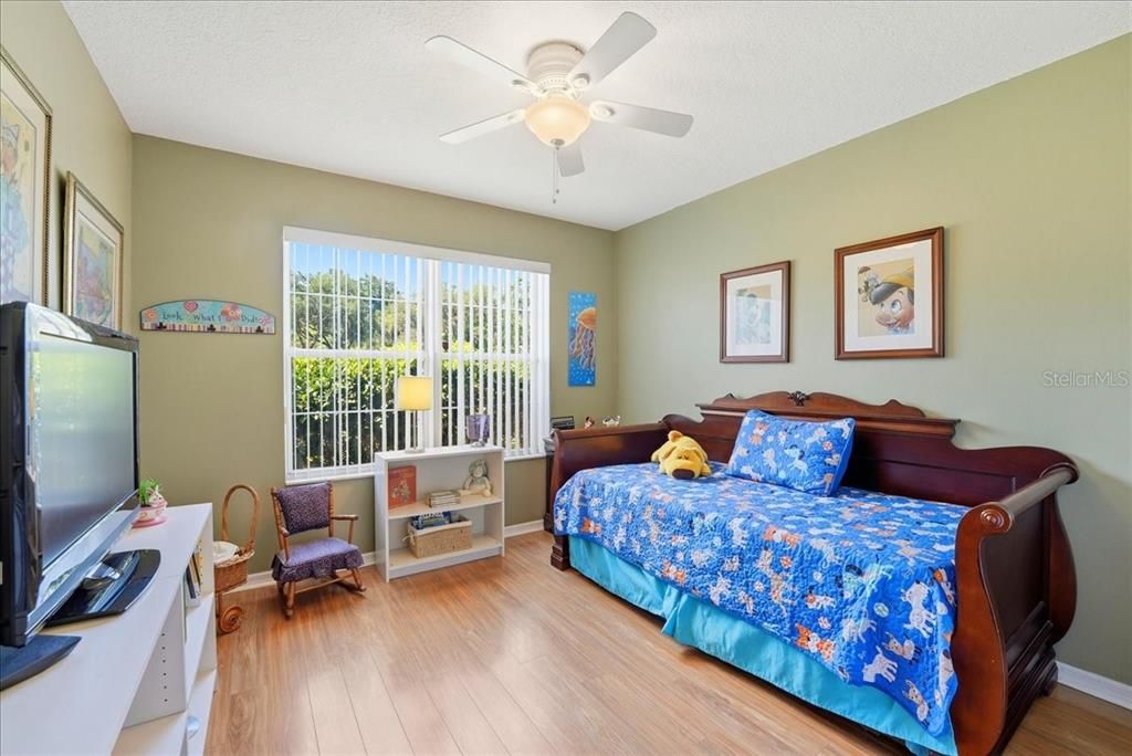 En Venta: $675,000 (5 camas, 2 baños, 2756 Pies cuadrados)