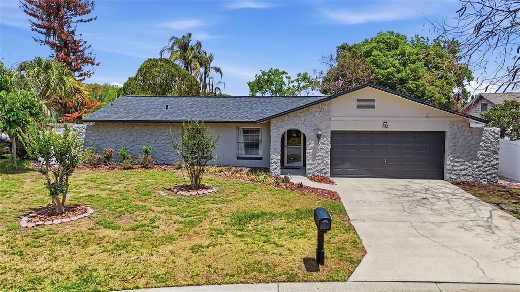 Под контрактом: $405,000 (3 спален, 2 ванн, 1548 Квадратных фут)