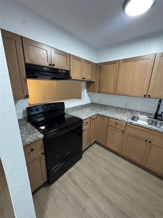 Activo con contrato: $1,289 (2 camas, 1 baños, 1200 Pies cuadrados)