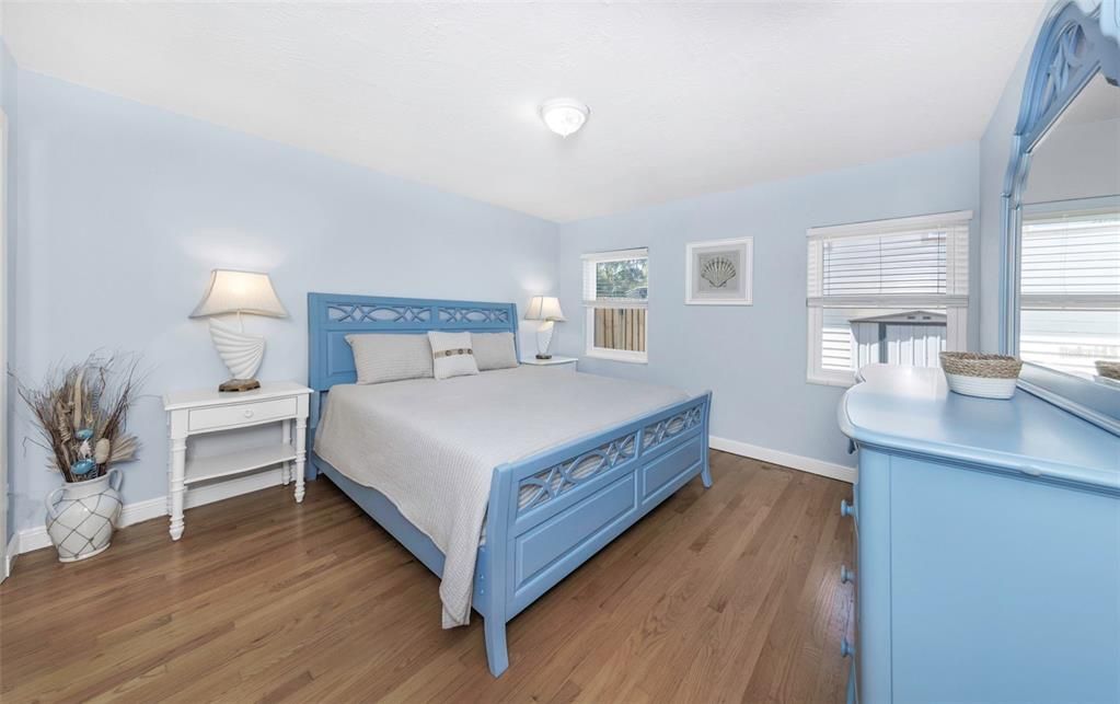 Active With Contract: $722,000 (4 beds, 3 baths, 2167 Square Feet)