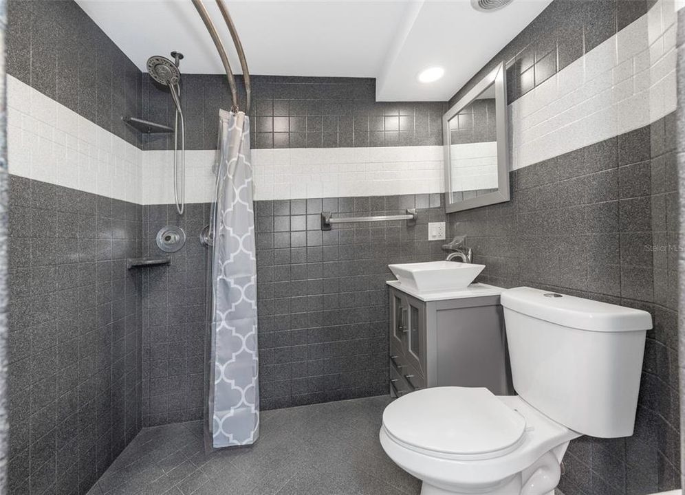 Active With Contract: $722,000 (4 beds, 3 baths, 2167 Square Feet)