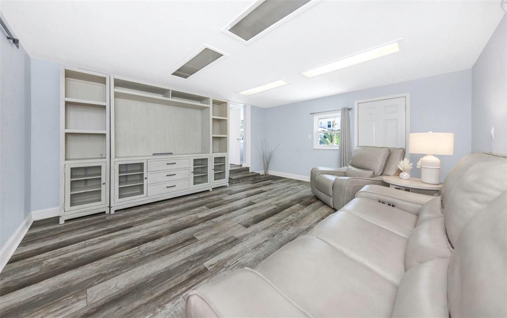 Active With Contract: $722,000 (4 beds, 3 baths, 2167 Square Feet)