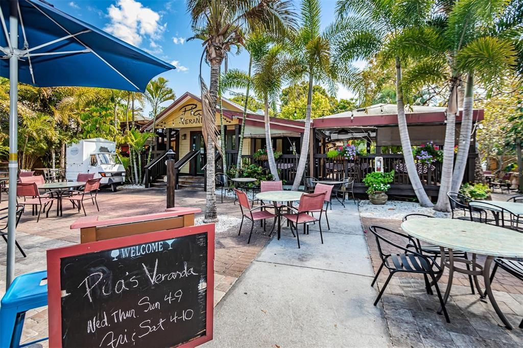 Active With Contract: $722,000 (4 beds, 3 baths, 2167 Square Feet)
