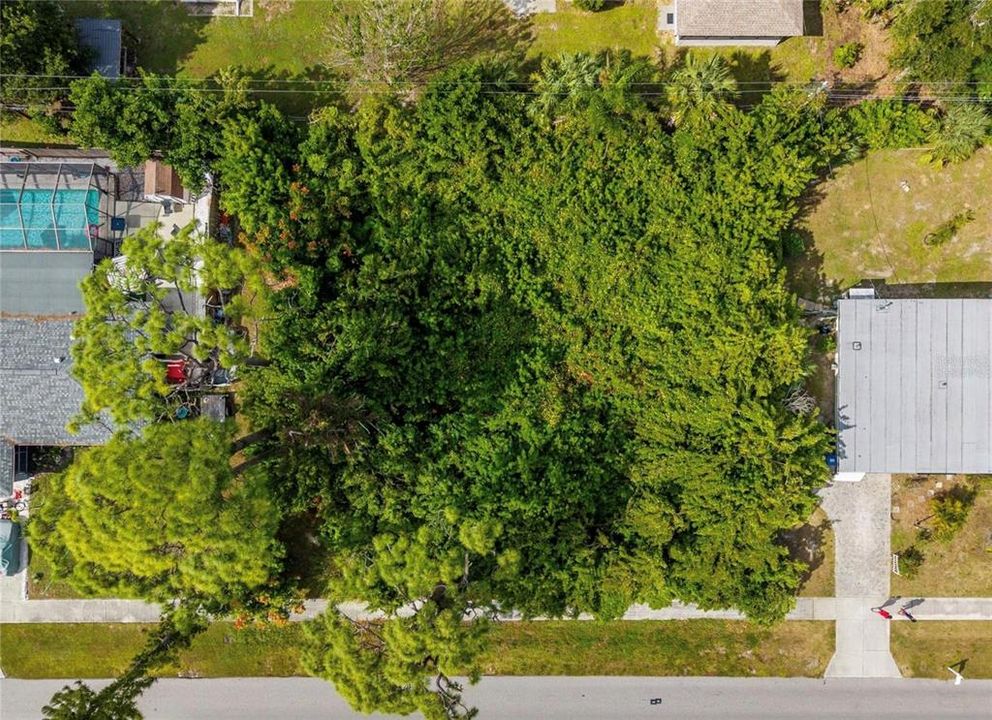 待售: $120,000 (0.28 acres)