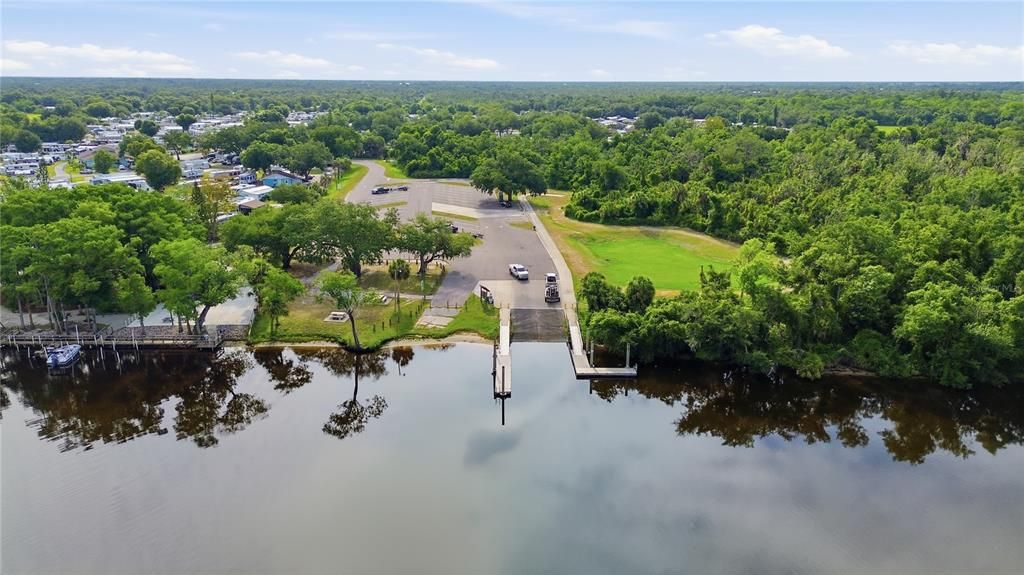 Active With Contract: $195,000 (2 beds, 1 baths, 884 Square Feet)