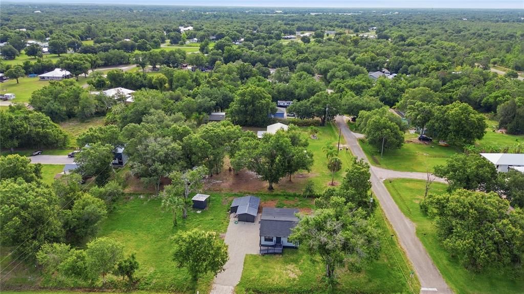 Active With Contract: $195,000 (2 beds, 1 baths, 884 Square Feet)