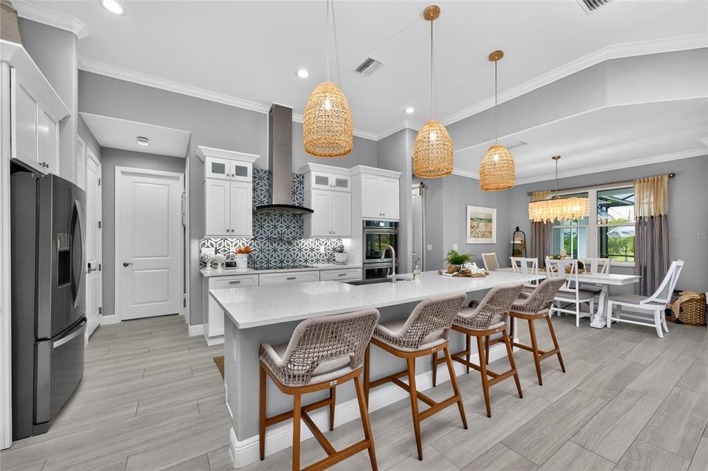 For Sale: $699,900 (3 beds, 3 baths, 2253 Square Feet)