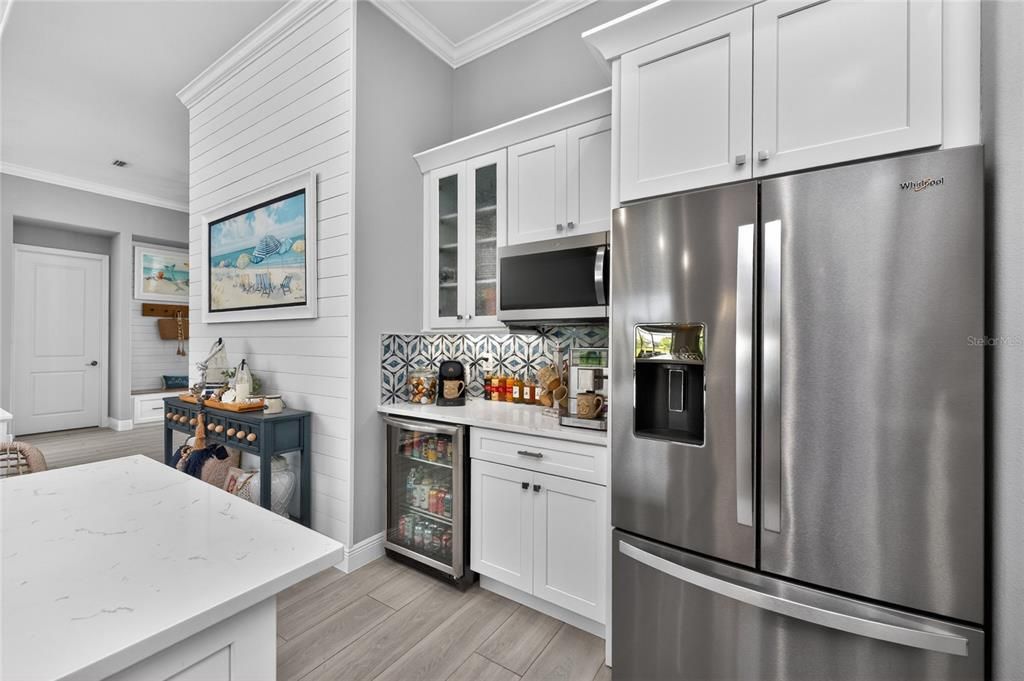 For Sale: $699,900 (3 beds, 3 baths, 2253 Square Feet)