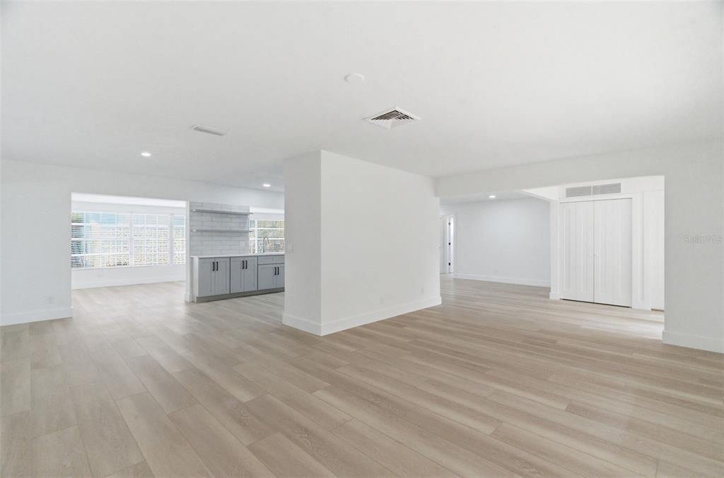 For Sale: $759,000 (4 beds, 2 baths, 2200 Square Feet)