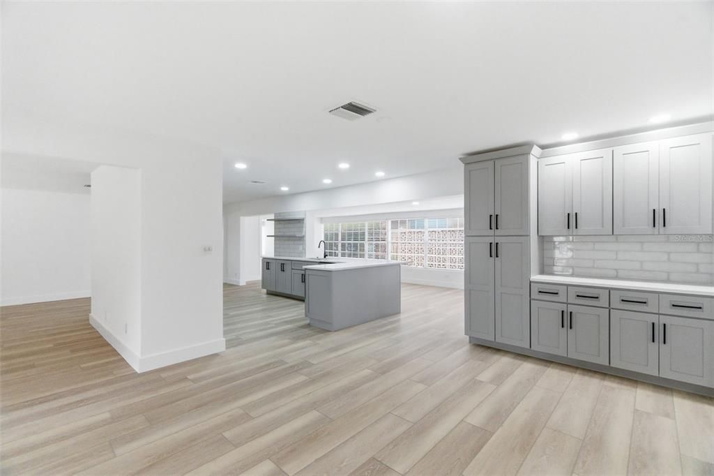 For Sale: $759,000 (4 beds, 2 baths, 2200 Square Feet)