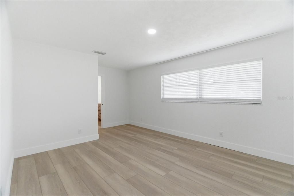 For Sale: $759,000 (4 beds, 2 baths, 2200 Square Feet)