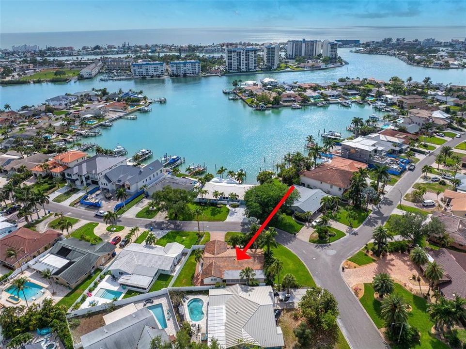 For Sale: $759,000 (4 beds, 2 baths, 2200 Square Feet)