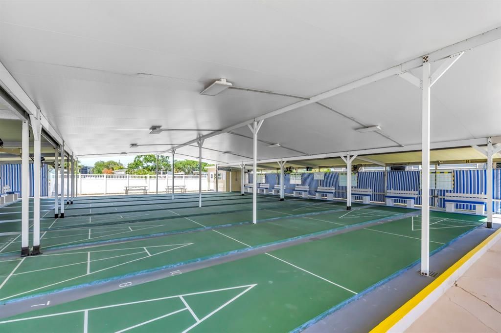 Activo con contrato: $165,000 (2 camas, 2 baños, 1024 Pies cuadrados)