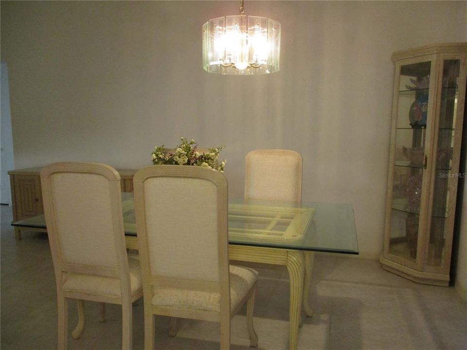 На продажу: $259,000 (3 спален, 2 ванн, 1835 Квадратных фут)
