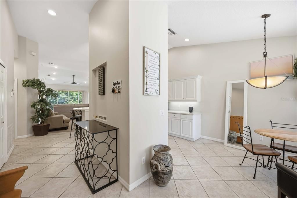 For Sale: $235,000 (2 beds, 2 baths, 1496 Square Feet)