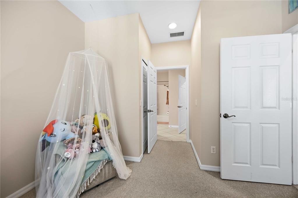 For Sale: $235,000 (2 beds, 2 baths, 1496 Square Feet)