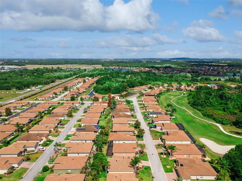 En Venta: $299,900 (3 camas, 2 baños, 1975 Pies cuadrados)