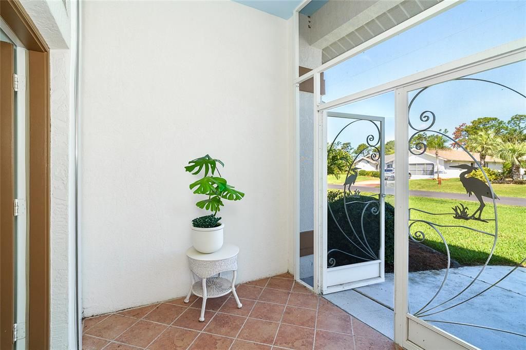 Activo con contrato: $350,000 (3 camas, 2 baños, 1816 Pies cuadrados)