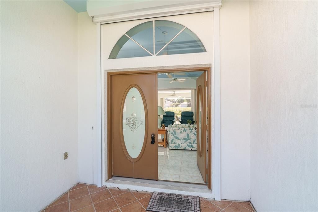 Activo con contrato: $350,000 (3 camas, 2 baños, 1816 Pies cuadrados)