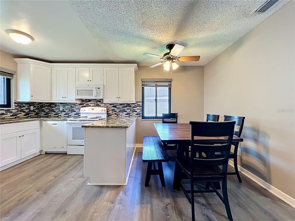 Activo con contrato: $169,999 (2 camas, 1 baños, 1020 Pies cuadrados)