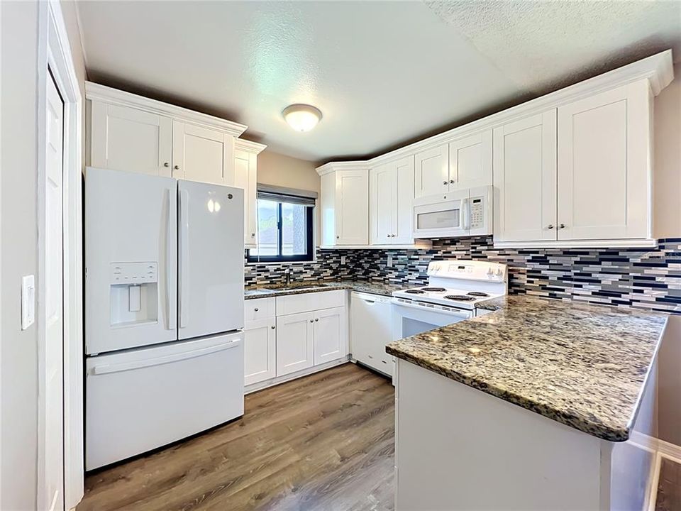 Activo con contrato: $169,999 (2 camas, 1 baños, 1020 Pies cuadrados)