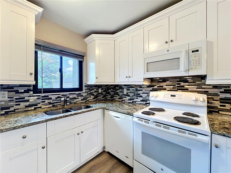 Activo con contrato: $169,999 (2 camas, 1 baños, 1020 Pies cuadrados)
