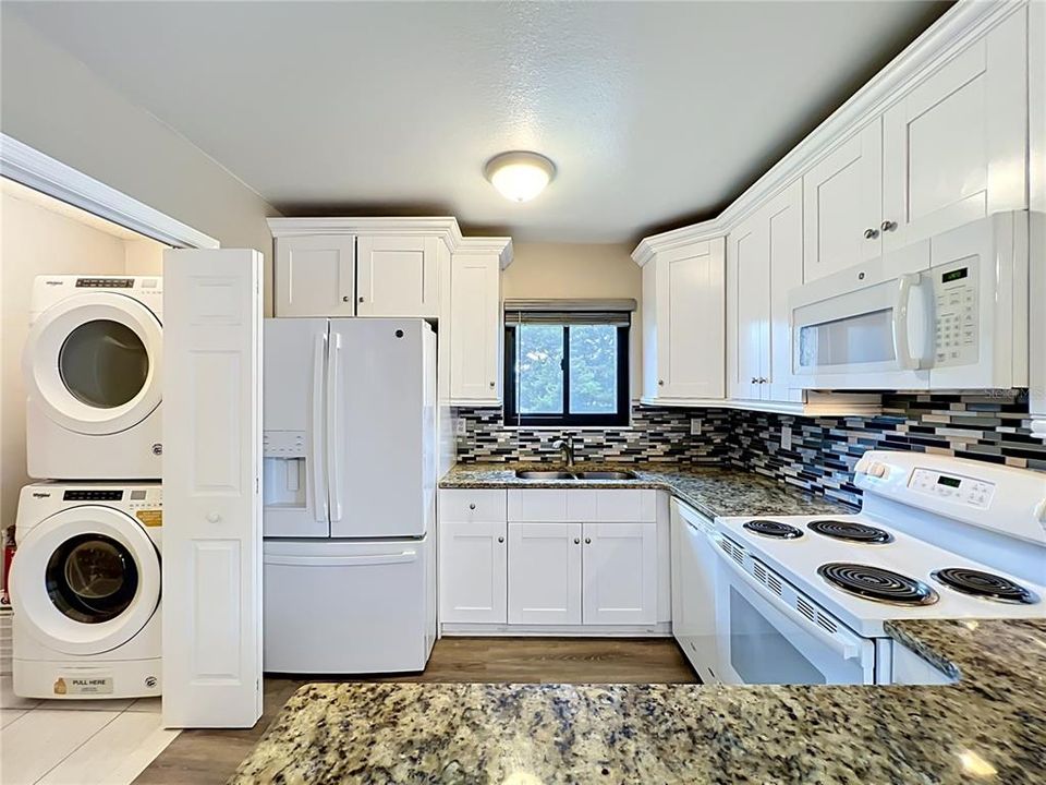 Activo con contrato: $169,999 (2 camas, 1 baños, 1020 Pies cuadrados)