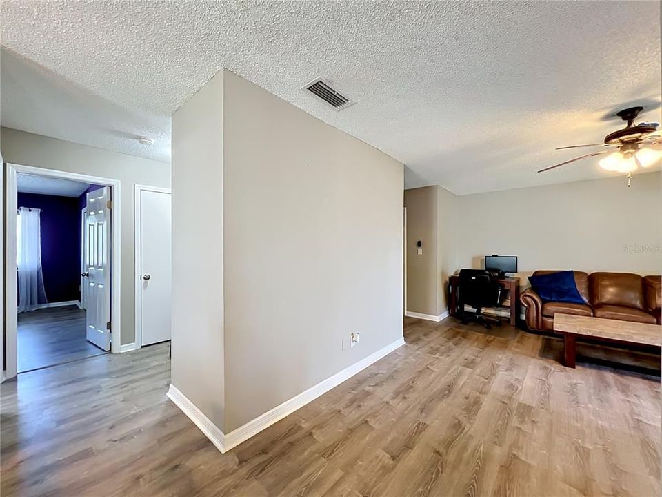 Activo con contrato: $169,999 (2 camas, 1 baños, 1020 Pies cuadrados)