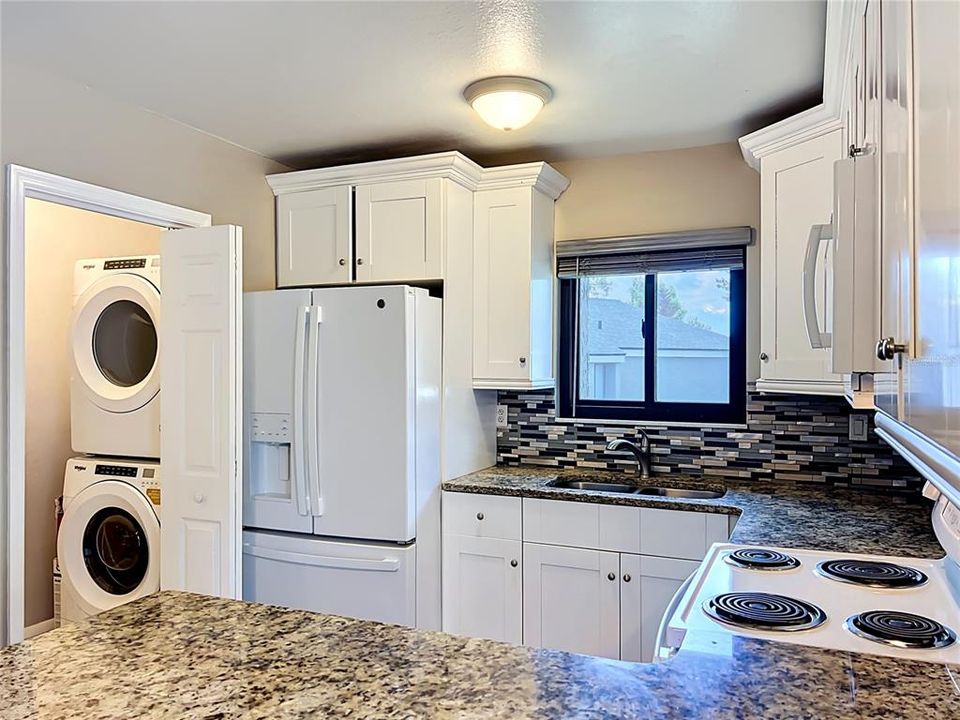Activo con contrato: $169,999 (2 camas, 1 baños, 1020 Pies cuadrados)