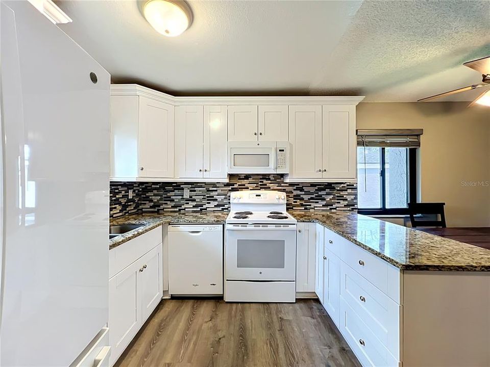 Activo con contrato: $169,999 (2 camas, 1 baños, 1020 Pies cuadrados)