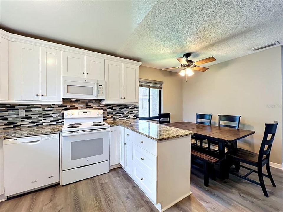 Activo con contrato: $169,999 (2 camas, 1 baños, 1020 Pies cuadrados)