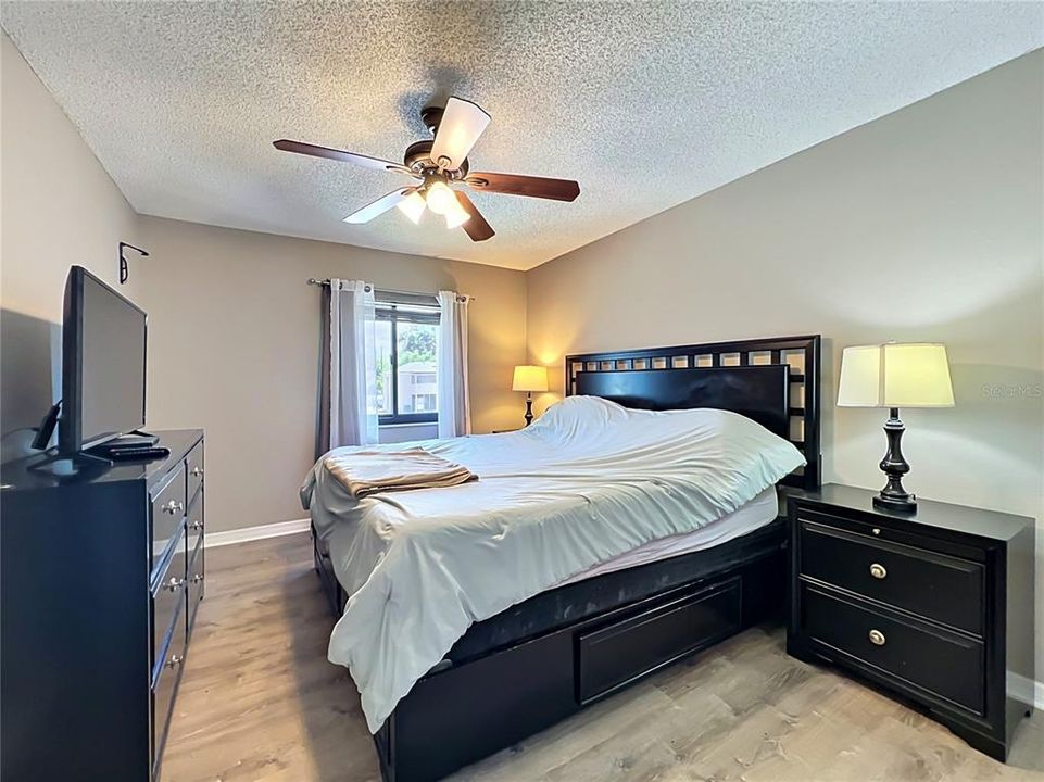 Activo con contrato: $169,999 (2 camas, 1 baños, 1020 Pies cuadrados)
