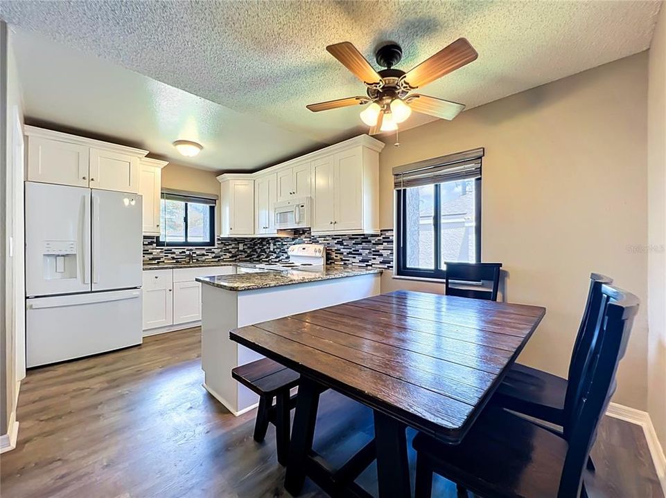 Activo con contrato: $169,999 (2 camas, 1 baños, 1020 Pies cuadrados)
