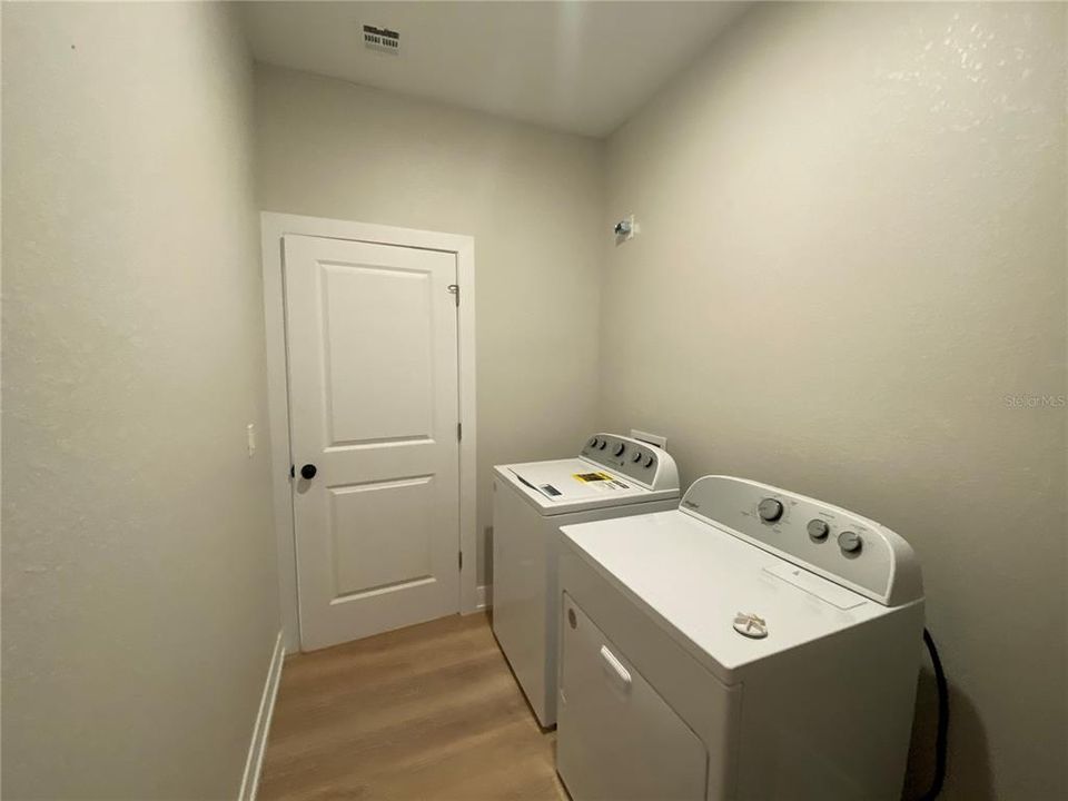 В аренду: $1,550 (3 спален, 2 ванн, 1191 Квадратных фут)