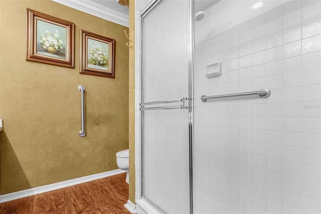 For Sale: $299,900 (2 beds, 2 baths, 1612 Square Feet)