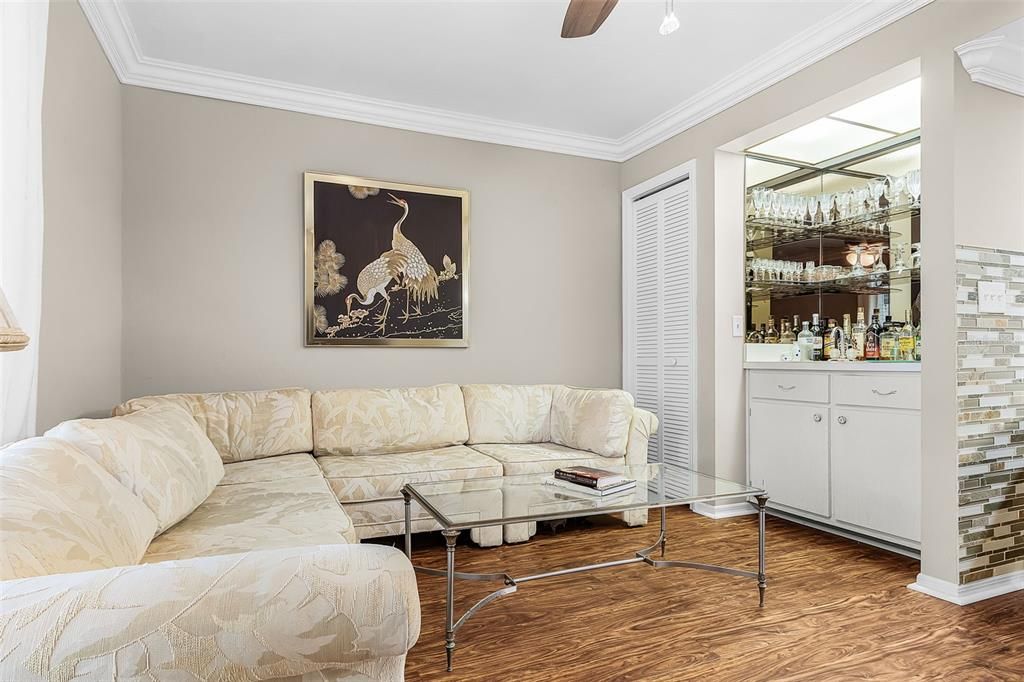 For Sale: $299,900 (2 beds, 2 baths, 1612 Square Feet)