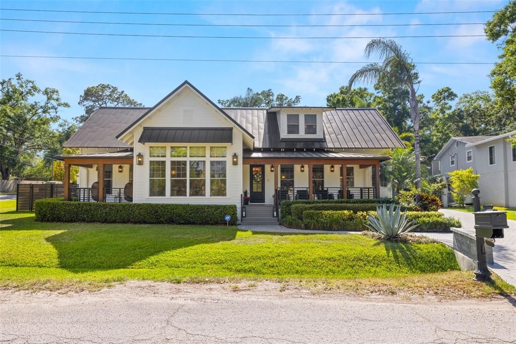 En Venta: $1,375,000 (5 camas, 3 baños, 2600 Pies cuadrados)
