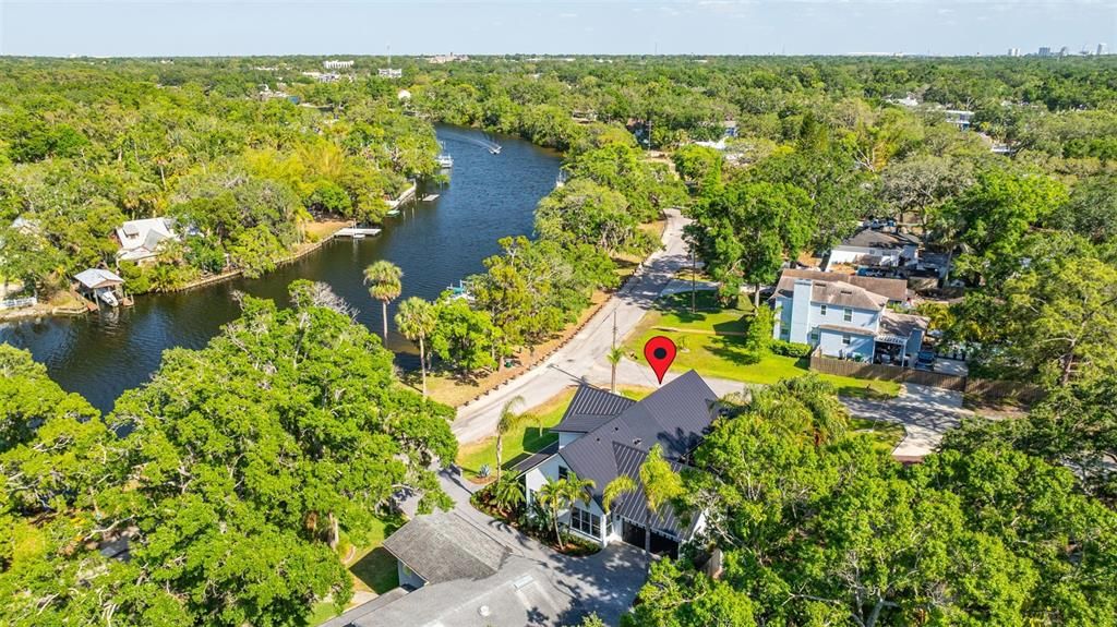 En Venta: $1,375,000 (5 camas, 3 baños, 2600 Pies cuadrados)