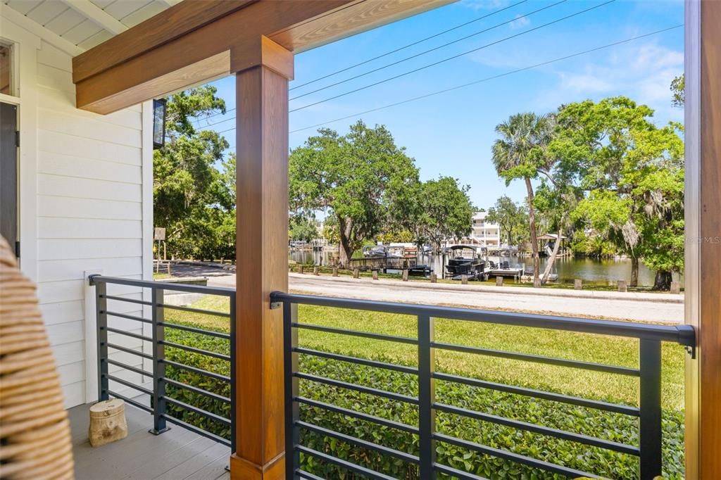 En Venta: $1,375,000 (5 camas, 3 baños, 2600 Pies cuadrados)