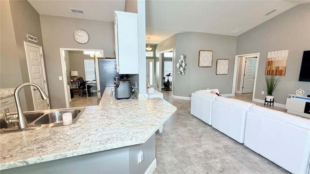 For Rent: $2,600 (4 beds, 2 baths, 2126 Square Feet)