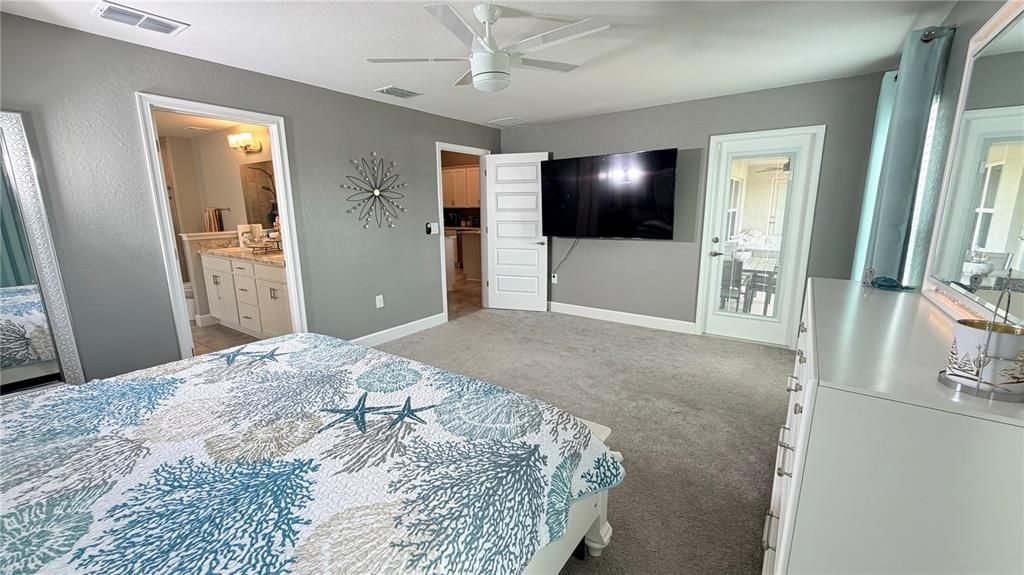 For Rent: $2,600 (4 beds, 2 baths, 2126 Square Feet)